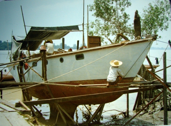 Undergoing refit at Teluk Ansun (Malaysia) between May and August 1979